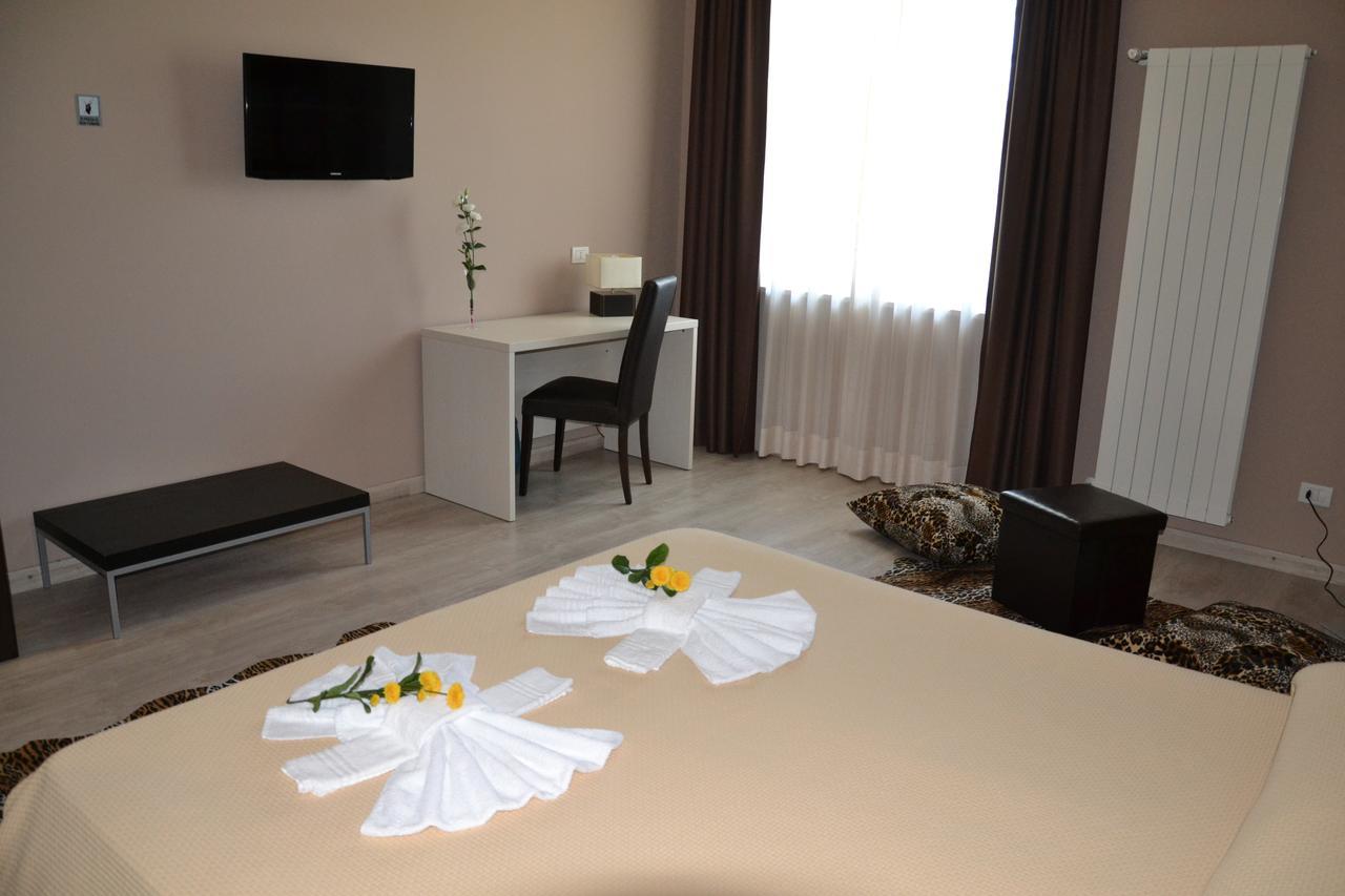 Fly In The World B&B Fiumicino Eksteriør bilde
